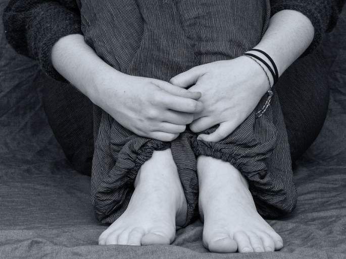 Abuse of a minor girl who came to take the exam | नीट परीक्षा देण्यासाठी आलेल्या अल्पवयीन मुलीवर अत्याचार Abuse of a minor girl who came to take the exam | नीट परीक्षा देण्यासाठी आलेल्या अल्पवयीन मुलीवर अत्याचार
