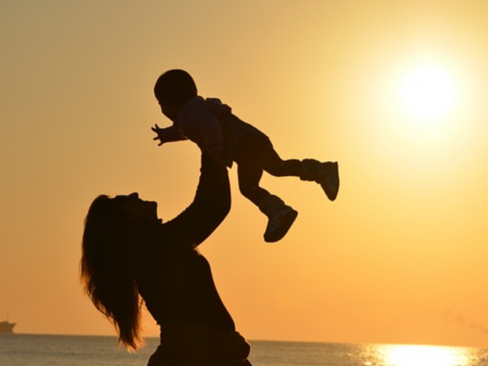 lovely daughter will get 1 lakh till 18 years, did you apply? | लाडक्या लेकीला १८ व्या वर्षापर्यंत मिळणार एक लाख, अर्ज केला का?