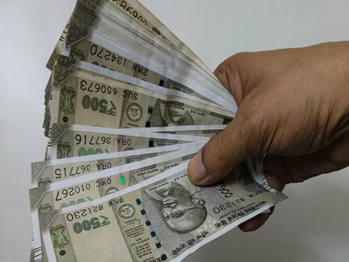 Fake Rs 77,000 notes found at Rasta Peth Gujarat youth arrested | रास्ता पेठेत बनावट ७७ हजारांच्या नोटा; गुजरातमधील तरुण गजाआड Fake Rs 77,000 notes found at Rasta Peth Gujarat youth arrested | रास्ता पेठेत बनावट ७७ हजारांच्या नोटा; गुजरातमधील तरुण गजाआड