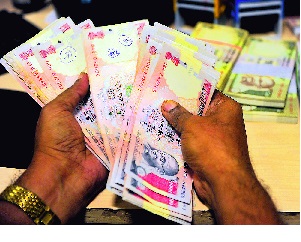 Two lakhs of bribe was taken by the Chief Officer of Deolali | देवळाली प्रवराच्या मुख्याधिका-याने घेतली २ लाखाची लाच Two lakhs of bribe was taken by the Chief Officer of Deolali | देवळाली प्रवराच्या मुख्याधिका-याने घेतली २ लाखाची लाच