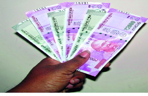 Participation in health and life insurance increased by 50% | आरोग्य, जीवन विम्यातील सहभाग ५० टक्के वाढला Participation in health and life insurance increased by 50% | आरोग्य, जीवन विम्यातील सहभाग ५० टक्के वाढला