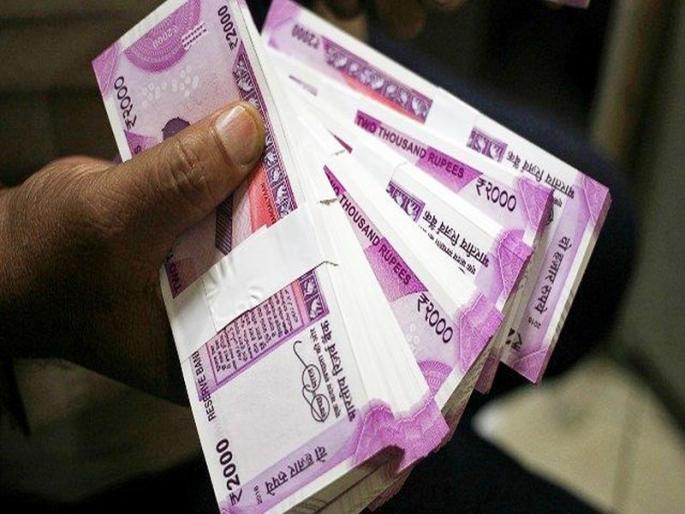 daughter in laws persecuted mother in law started begging and become lakhpati | सुनांच्या त्रासाला कंटाळलेली सासू भीक मागून झाली लखपती! daughter in laws persecuted mother in law started begging and become lakhpati | सुनांच्या त्रासाला कंटाळलेली सासू भीक मागून झाली लखपती!