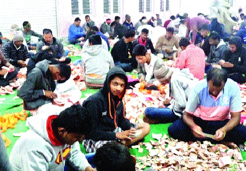 Fourteen lakhs of ransom under the jurisdiction: Karhadat prosecution | माहिती अधिकाराखाली चौदा लाखांची खंडणी : कऱ्हाडात फिर्याद Fourteen lakhs of ransom under the jurisdiction: Karhadat prosecution | माहिती अधिकाराखाली चौदा लाखांची खंडणी : कऱ्हाडात फिर्याद