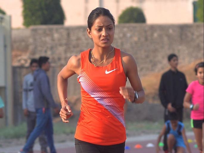 The struggle of Marathon runner, Shri Shiv Chhatrapati award winner Monika Athare | मोनिका लंडनला मैदानात कोसळली, तरीही स्पर्धा पूर्ण केलीच... The struggle of Marathon runner, Shri Shiv Chhatrapati award winner Monika Athare | मोनिका लंडनला मैदानात कोसळली, तरीही स्पर्धा पूर्ण केलीच...