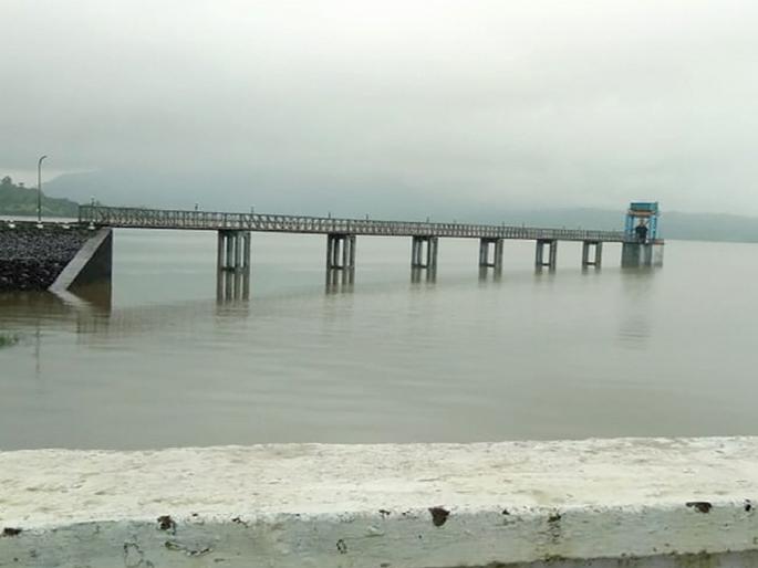 Rainfall on Morbe Dam, year-long worries of Navi Mumbaikars are over! | मोरबे धरणावर जलवर्षाव, नवी मुंबईकरांची वर्षभराची चिंता मिटली! Rainfall on Morbe Dam, year-long worries of Navi Mumbaikars are over! | मोरबे धरणावर जलवर्षाव, नवी मुंबईकरांची वर्षभराची चिंता मिटली!