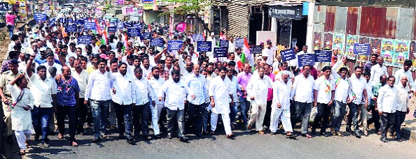 Bawnkuleni should continue the night ministry: Satej Patil's criticism | बावनकुळेंनी रात्रीचे मंत्रालय सुरू ठेवावे : सतेज पाटील यांची टीका  Bawnkuleni should continue the night ministry: Satej Patil's criticism | बावनकुळेंनी रात्रीचे मंत्रालय सुरू ठेवावे : सतेज पाटील यांची टीका