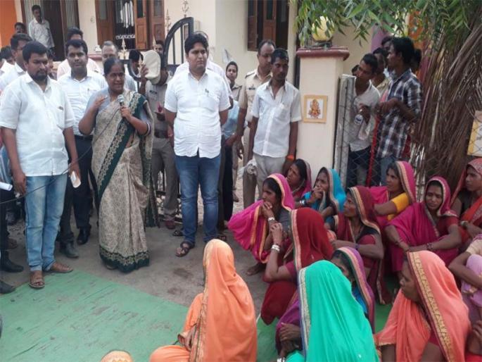 Front of Shahada Provincial Office | शहादा प्रांताधिकारी कार्यालयावर मोर्चा Front of Shahada Provincial Office | शहादा प्रांताधिकारी कार्यालयावर मोर्चा