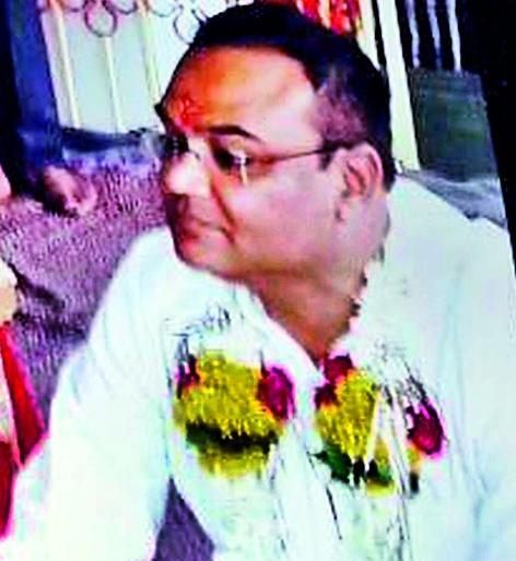 Lakhoba Lokhande, who destroyed many women lives, is arrested in Nagpur | अनेकींच्या जीवनाचा खेळखंडोबा करणारा लखोबा लोखंडे नागपुरात जेरबंद Lakhoba Lokhande, who destroyed many women lives, is arrested in Nagpur | अनेकींच्या जीवनाचा खेळखंडोबा करणारा लखोबा लोखंडे नागपुरात जेरबंद