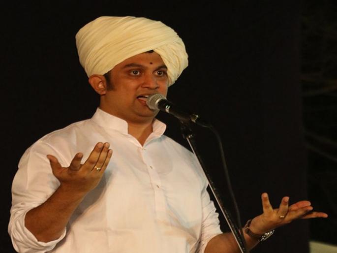 Most of the likes of Sukrutah, Vitthali Likes | बहुता सुक्रुताची जोडी म्हणूनी विठ्ठली आवडी..., कीर्तन सोहळ््यात पुत्राच्या कीर्तनास मातेची साथ Most of the likes of Sukrutah, Vitthali Likes | बहुता सुक्रुताची जोडी म्हणूनी विठ्ठली आवडी..., कीर्तन सोहळ््यात पुत्राच्या कीर्तनास मातेची साथ