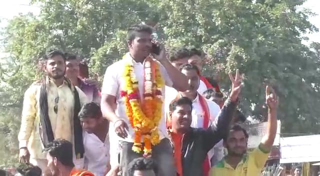 Congress flag on Motala Nagar Panchayat | मोताळा नगर पंचायतवर काँग्रेसचा झेंड Congress flag on Motala Nagar Panchayat | मोताळा नगर पंचायतवर काँग्रेसचा झेंड