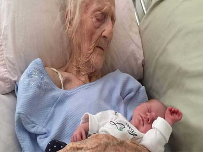 101-YEAR-OLD WOMAN GIVES BIRTH AFTER SUCCESSFUL OVARY TRANSPLANT | आश्चर्य!101 वर्षाच्या आजीने दिला 17व्या बाळाला जन्म 101-YEAR-OLD WOMAN GIVES BIRTH AFTER SUCCESSFUL OVARY TRANSPLANT | आश्चर्य!101 वर्षाच्या आजीने दिला 17व्या बाळाला जन्म