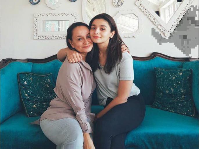 Girls behaving like their mother at 33 according to study | 'या' वयात मुली त्यांच्या आईसारख्या तर मुलं त्यांच्या वडिलांसारखे वागू लागतात - रिसर्च Girls behaving like their mother at 33 according to study | 'या' वयात मुली त्यांच्या आईसारख्या तर मुलं त्यांच्या वडिलांसारखे वागू लागतात - रिसर्च