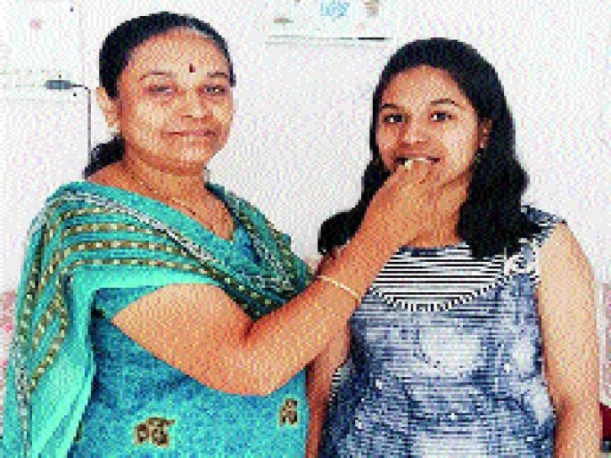 She reached Sucesse due to her mother | बाप झालेल्या आईमुळे तिने गाठले यशोशिखर She reached Sucesse due to her mother | बाप झालेल्या आईमुळे तिने गाठले यशोशिखर