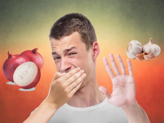 tips for get rid of bad breath, how to prevent smelly mouth | तोंडातून येणाऱ्या दुर्गंधीवर करा 'हे' उपाय, सर्वांसमोर लाजण्याची वेळ येणार नाही... tips for get rid of bad breath, how to prevent smelly mouth | तोंडातून येणाऱ्या दुर्गंधीवर करा 'हे' उपाय, सर्वांसमोर लाजण्याची वेळ येणार नाही...