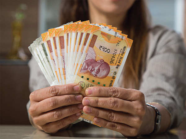 Fraud of Rs 2 lakh by a woman in the name of KYC | केवायसीच्या नावाखाली महिलेची दोन लाखांची केली फसवणूक Fraud of Rs 2 lakh by a woman in the name of KYC | केवायसीच्या नावाखाली महिलेची दोन लाखांची केली फसवणूक