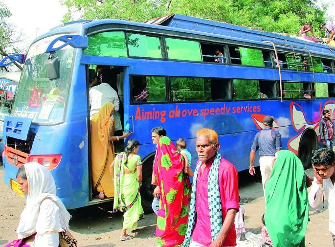 Challenge to vacate the land of Madhya Pradesh bus station in Nagpur | नागपुरातील मध्य प्रदेश बसस्थानकाची जमीन रिकामी करण्याला आव्हान Challenge to vacate the land of Madhya Pradesh bus station in Nagpur | नागपुरातील मध्य प्रदेश बसस्थानकाची जमीन रिकामी करण्याला आव्हान