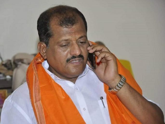 The drama of resignation is for the benefit of BJP; Shiv Sainiks attacked on Shiv Sena's MP Sanjay Jadhav | राजीनामा द्यायचा असेल तर दिल्लीला जाऊन द्या, नाटक नको; परभणीतील शिवसैनिकच शिवसेना खासदारावर भडकले