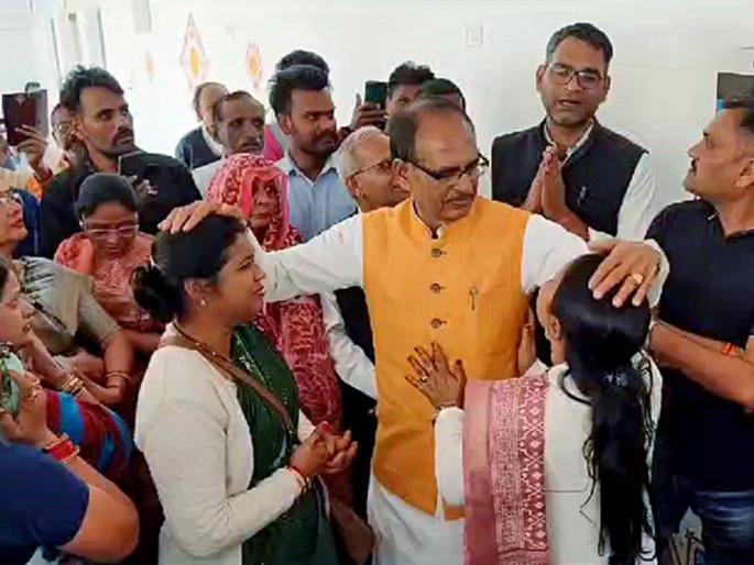 What next for Shivraj Singh Chauhan? His supporters in politics are upset with him going out of power | शिवराजसिंह चौहान यांचे पुढे काय? सत्तेबाहेर जाण्याने राजकारणातील समर्थक नाराज