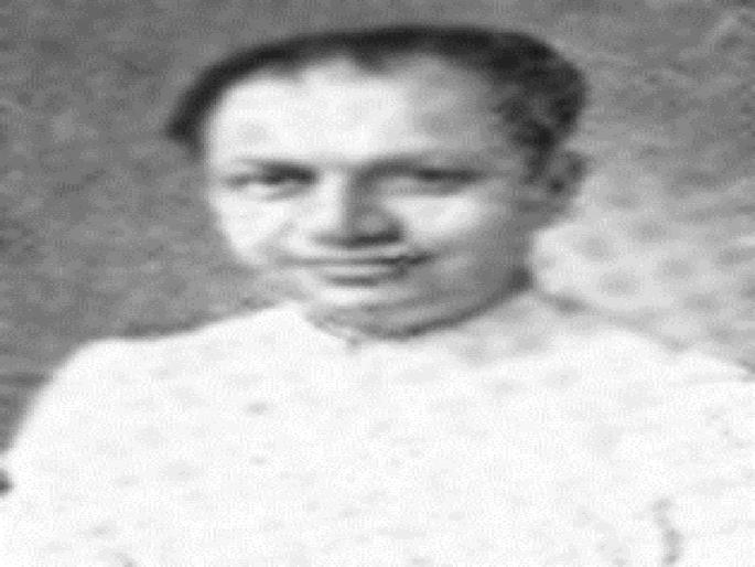 Flashback: People are curious about the first election, the first polling and the presence of the first MP | फ्लॅश बॅक : पहिली निवडणूक,पहिले मतदान अन् जनतेला पहिल्या खासदाराचेही अप्रूप Flashback: People are curious about the first election, the first polling and the presence of the first MP | फ्लॅश बॅक : पहिली निवडणूक,पहिले मतदान अन् जनतेला पहिल्या खासदाराचेही अप्रूप