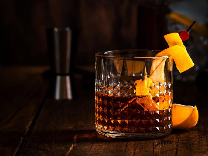 Viral Video: MP Teacher Caught Offering Alcohol To Students, Suspended | संतापजनक! ज्ञानाच्या मंदिरात शिक्षकानं विद्यार्थ्यांना पाजली दारू, पाहा व्हिडिओ Viral Video: MP Teacher Caught Offering Alcohol To Students, Suspended | संतापजनक! ज्ञानाच्या मंदिरात शिक्षकानं विद्यार्थ्यांना पाजली दारू, पाहा व्हिडिओ