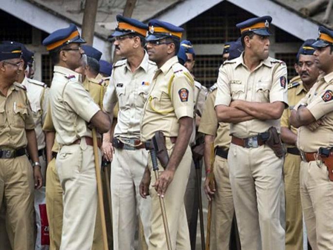 The heirs of the police who have died naturally will now be financed | नैसर्गिक मृत्युमुखी पडणाऱ्या पोलिसांच्या वारसांनाही आता अर्थसाहाय्य मिळणार The heirs of the police who have died naturally will now be financed | नैसर्गिक मृत्युमुखी पडणाऱ्या पोलिसांच्या वारसांनाही आता अर्थसाहाय्य मिळणार