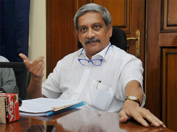 Chief Minister Manohar parrikar going to america, another minister also take rest | निघाले मुख्यमंत्री अमेरिकेला, इतर मंत्र्यांनाही मिळाला आराम Chief Minister Manohar parrikar going to america, another minister also take rest | निघाले मुख्यमंत्री अमेरिकेला, इतर मंत्र्यांनाही मिळाला आराम
