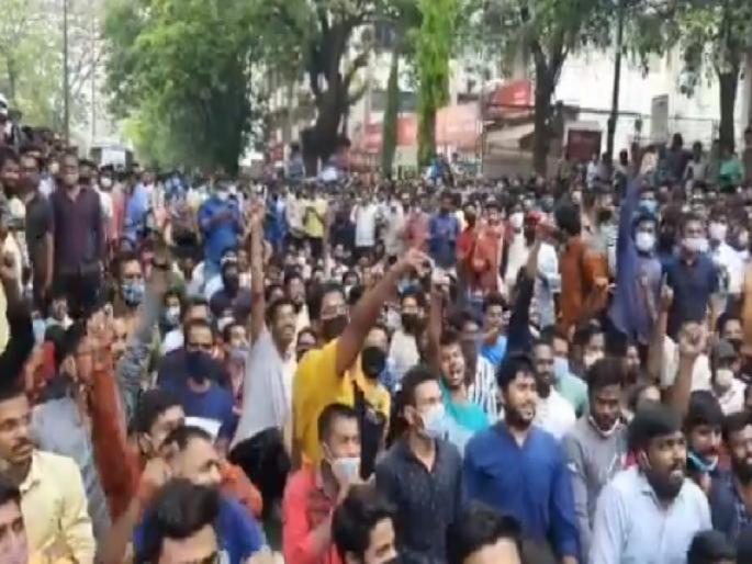 Sanjay raut criticized BJP leaders Through Saamana Editorial on Pune MPSC students agitation | आगीत तेल ओतण्याचे धंदे बंद करा; पेट्रोल, डिझेल तुमच्यासाठी स्वस्त झालंय का?, शिवसेनेचा हल्लाबोल  Sanjay raut criticized BJP leaders Through Saamana Editorial on Pune MPSC students agitation | आगीत तेल ओतण्याचे धंदे बंद करा; पेट्रोल, डिझेल तुमच्यासाठी स्वस्त झालंय का?, शिवसेनेचा हल्लाबोल