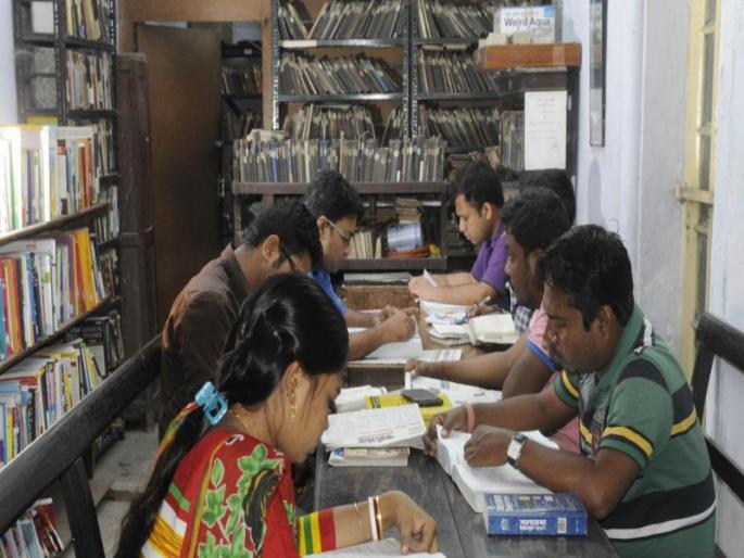 Student campaign to postpone MPSC exam | ‘एमपीएससी’ पुढे ढकलण्यासाठी विद्यार्थ्यांची मोहीम Student campaign to postpone MPSC exam | ‘एमपीएससी’ पुढे ढकलण्यासाठी विद्यार्थ्यांची मोहीम