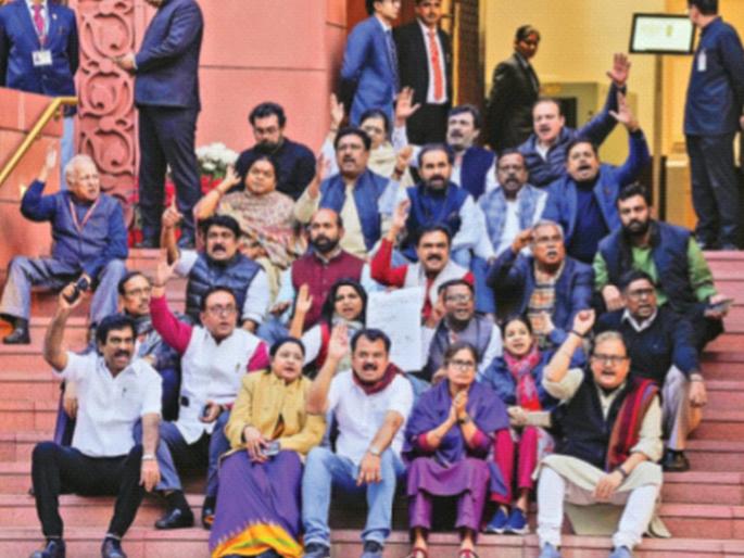 This is dictatorship; Government's bulldozer is running on Parliament | 'ही तर हुकूमशाहीच; संसदेवर सरकारचा बुलडोझर चालतोय' This is dictatorship; Government's bulldozer is running on Parliament | 'ही तर हुकूमशाहीच; संसदेवर सरकारचा बुलडोझर चालतोय'