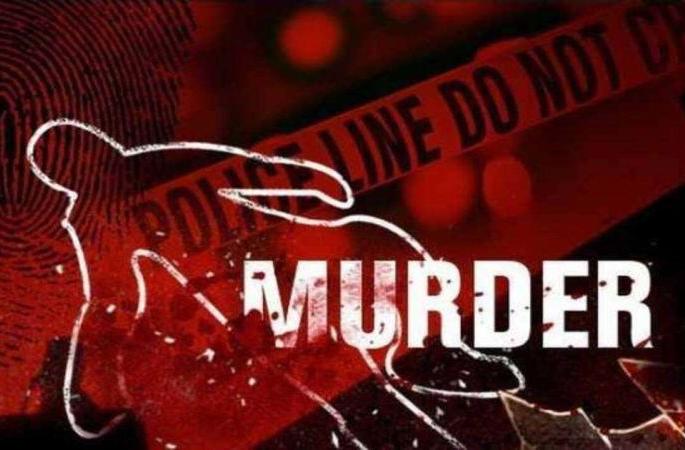 Murder of a businessman for a trivial reason in Akola | अकोल्यात क्षुल्लक कारणावरून व्यावसायिकाची हत्या Murder of a businessman for a trivial reason in Akola | अकोल्यात क्षुल्लक कारणावरून व्यावसायिकाची हत्या