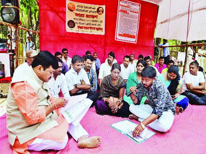 'If the demands of the Maratha community are not accepted, the session will not be held' | ‘मराठा समाजाच्या मागण्या मान्य न झाल्यास अधिवेशन चालू देणार नाही’ 'If the demands of the Maratha community are not accepted, the session will not be held' | ‘मराठा समाजाच्या मागण्या मान्य न झाल्यास अधिवेशन चालू देणार नाही’