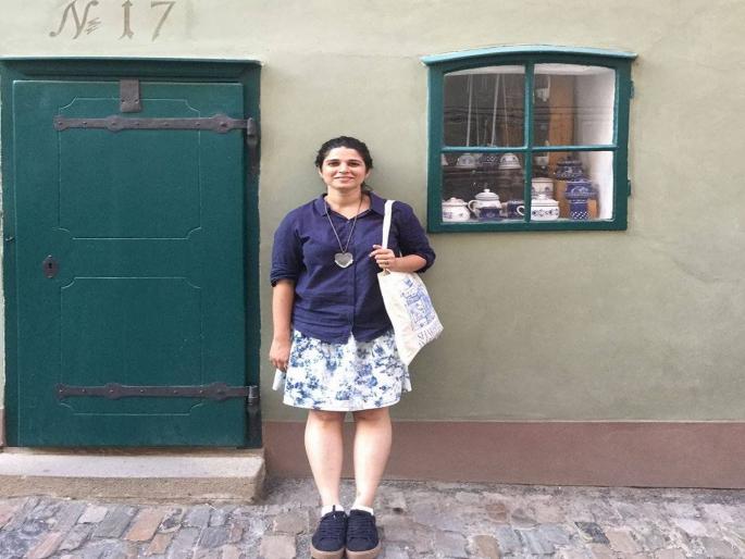 reema lagoo daughter mrunmayee lagoo is a writer of thappad movie | या दिवंगत अभिनेत्रीची मुलगी बनली लेखिका, लवकरच येणार तिचा चित्रपट reema lagoo daughter mrunmayee lagoo is a writer of thappad movie | या दिवंगत अभिनेत्रीची मुलगी बनली लेखिका, लवकरच येणार तिचा चित्रपट