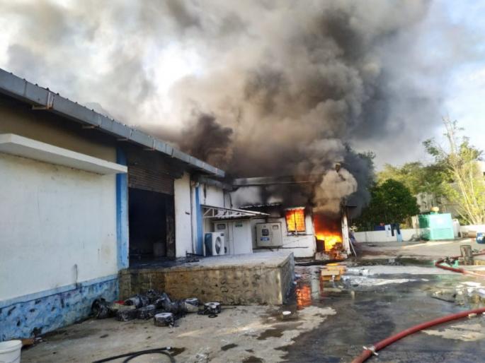 Seventeen bodies in Mulshi fire accident in possession of relatives, eight bodies cremated at Vaikuntha crematorium in Pune | मुळशीतील आगीच्या दुर्घटनेतील सतरा मृतदेह नातेवाईकांच्या ताब्यात, आठ मृतदेहांवरती पुण्यात अंत्यसंस्कार Seventeen bodies in Mulshi fire accident in possession of relatives, eight bodies cremated at Vaikuntha crematorium in Pune | मुळशीतील आगीच्या दुर्घटनेतील सतरा मृतदेह नातेवाईकांच्या ताब्यात, आठ मृतदेहांवरती पुण्यात अंत्यसंस्कार