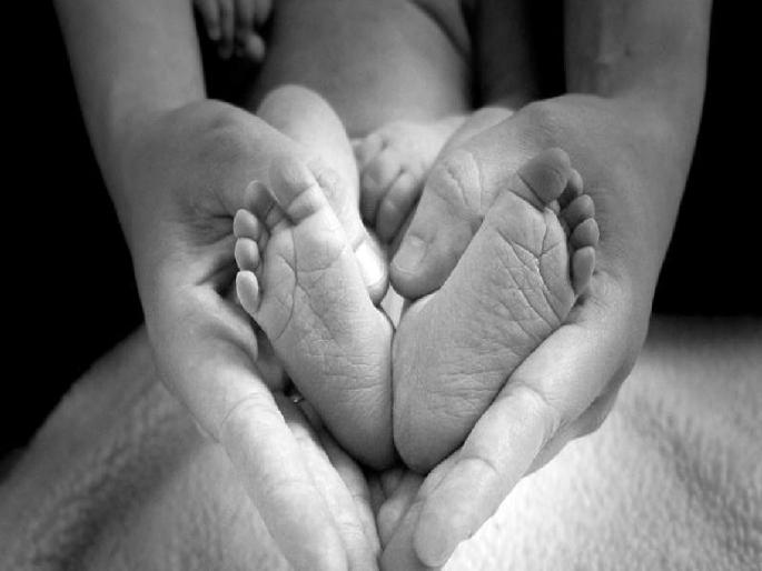 pregnant woman died along with baby in the delivery room in chandrapur; complaint against doctor | प्रसूती कक्षात गर्भवती महिलेसह बाळाचा मृत्यू; डाॅक्टरविरुद्ध तक्रार, हेराफेरीचा आरोप pregnant woman died along with baby in the delivery room in chandrapur; complaint against doctor | प्रसूती कक्षात गर्भवती महिलेसह बाळाचा मृत्यू; डाॅक्टरविरुद्ध तक्रार, हेराफेरीचा आरोप