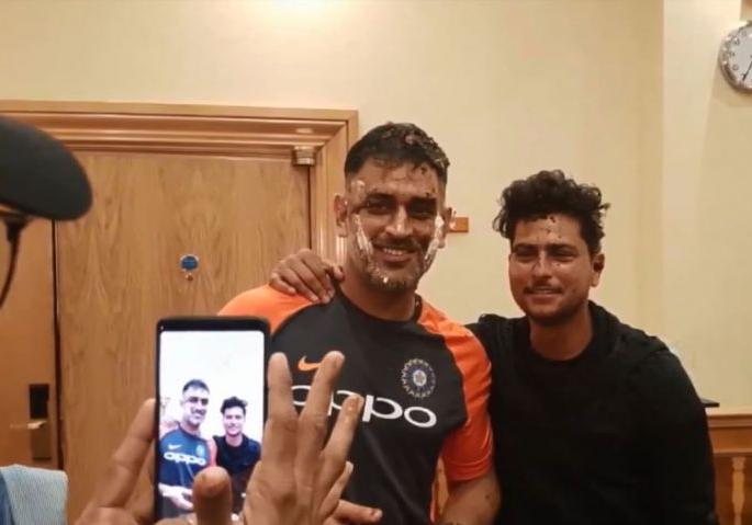 ICC World Cup 2019: Indian team celebrates MS Dhoni's birthday, see video | ICC World Cup 2019: भारतीय संघाने सेलिब्रेट केला धोनीचा वाढदिवस, पाहा व्हिडीओ