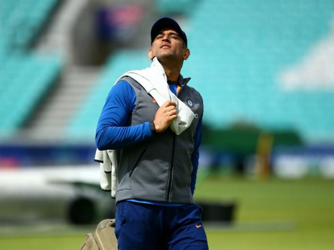 Happy Birthday Dhoni: MS Dhoni, this is the time to take that 'tough call', because ... | Happy Birthday Dhoni: माही, तो 'टफ कॉल' घ्यायची हीच ती वेळ, कारण...