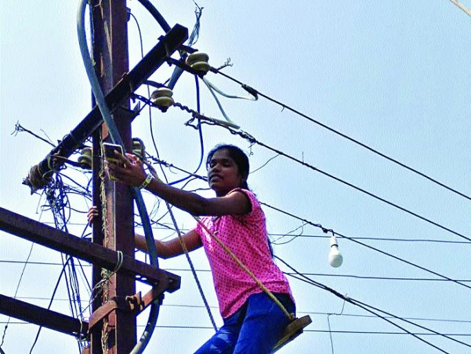 Akshada's courage removed darkness from many people's homes | अक्षदाच्या धाडसामुळे अनेकांच्या घरातून दूर झाला अंधार Akshada's courage removed darkness from many people's homes | अक्षदाच्या धाडसामुळे अनेकांच्या घरातून दूर झाला अंधार