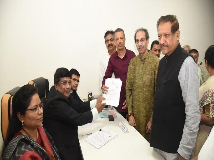 Due to the three candidates of the Mahavikas Aghadi, the election of the Vidhan Parishad is square | मविआच्या ३ उमेदवारांमुळे विधान परिषदेच्या निवडणुकीत चुरस; माघार की घोडेबाजार? फैसला शुक्रवारी Due to the three candidates of the Mahavikas Aghadi, the election of the Vidhan Parishad is square | मविआच्या ३ उमेदवारांमुळे विधान परिषदेच्या निवडणुकीत चुरस; माघार की घोडेबाजार? फैसला शुक्रवारी