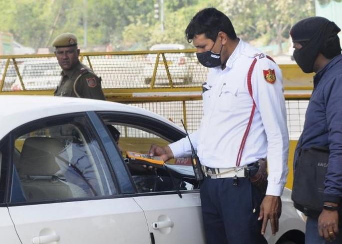 Thousands of vehicles seized in 7 days across the state | राज्यभरात २१ दिवसांत २६ हजार वाहने जप्त, सव्वा कोटींंचा दंड वसूल