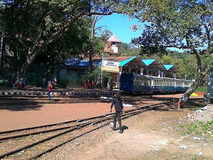 Action on Matheran's bowel nose | माथेरानच्या दस्तुरी नाक्यावर कारवाई Action on Matheran's bowel nose | माथेरानच्या दस्तुरी नाक्यावर कारवाई