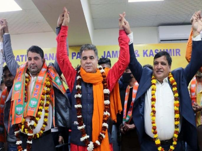Big blow to Congress! Ghulam Nabi Azad's nephew mubashir azad joins BJP | काँग्रेसला मोठा झटका! गुलाम नबी आझाद यांच्या पुतण्याचा भाजपमध्ये प्रवेश