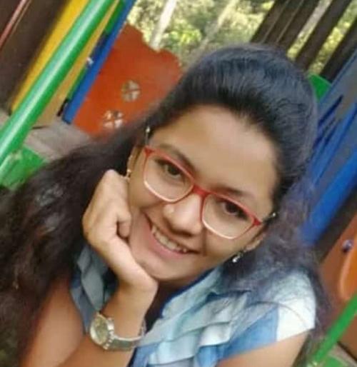 College girl suicide: The reason is unclear | महाविद्यालयीन तरुणीची आत्महत्या : कारण अस्पष्ट