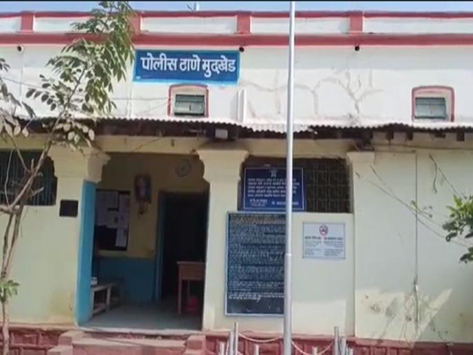 Four thieves jailed for robbing finance company agents; Brilliant performance by Mudkhed Police, Nanded | फायनान्स कंपनीच्या एजंटला लुटणारे चार चोरटे जेरबंद; मुदखेड पोलिसांची धडाकेबाज कामगिरी Four thieves jailed for robbing finance company agents; Brilliant performance by Mudkhed Police, Nanded | फायनान्स कंपनीच्या एजंटला लुटणारे चार चोरटे जेरबंद; मुदखेड पोलिसांची धडाकेबाज कामगिरी