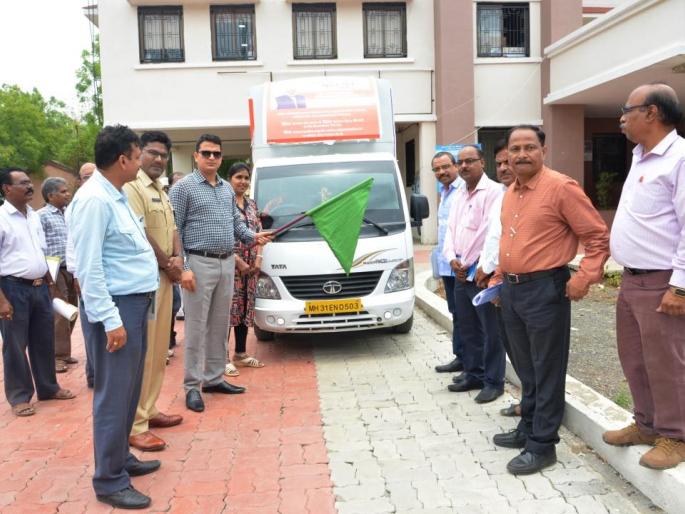 prime minister mudra Bank scheme will be promoted! | चित्ररथातून होणार प्रधानमंत्री मुद्रा बँक योजनेचा प्रचार! prime minister mudra Bank scheme will be promoted! | चित्ररथातून होणार प्रधानमंत्री मुद्रा बँक योजनेचा प्रचार!