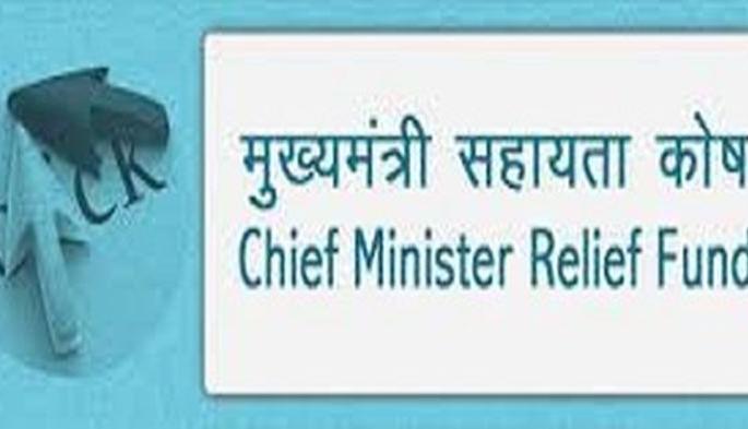 Assistance from the Chief Minister's Assistance to Fire Accidents in Risod taluka | रिसोड तालुक्यातील आगग्रस्तांना मुख्यमंत्री  सहाय्यता निधीतून मदत