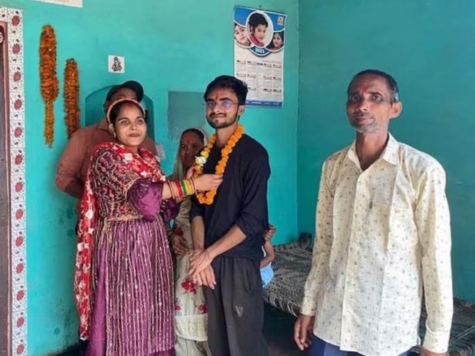 muktendra kumar who cleared upsc with 819th rank inspirational story | शाब्बास पोरा! वडील वीटभट्टीवर मजूर, घरची परिस्थिती अत्यंत बिकट; लेक मेहनतीने UPSC उत्तीर्ण muktendra kumar who cleared upsc with 819th rank inspirational story | शाब्बास पोरा! वडील वीटभट्टीवर मजूर, घरची परिस्थिती अत्यंत बिकट; लेक मेहनतीने UPSC उत्तीर्ण