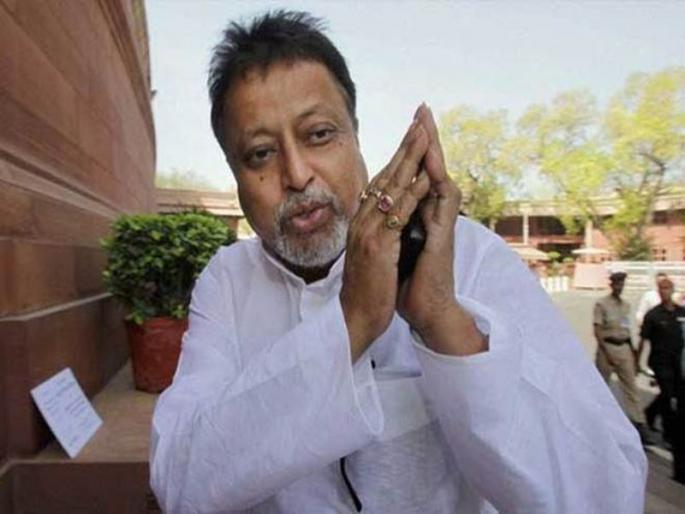mukul roy again joins trinamool congress mamata banerjee bjp criticizes his party change | "अभिषेक बॅनर्जींनी धक्का देऊन रॉय यांना बाहेर काढलं, आता चाऊमिन खायला पुन्हा तृणमूलमध्ये गेले" mukul roy again joins trinamool congress mamata banerjee bjp criticizes his party change | "अभिषेक बॅनर्जींनी धक्का देऊन रॉय यांना बाहेर काढलं, आता चाऊमिन खायला पुन्हा तृणमूलमध्ये गेले"