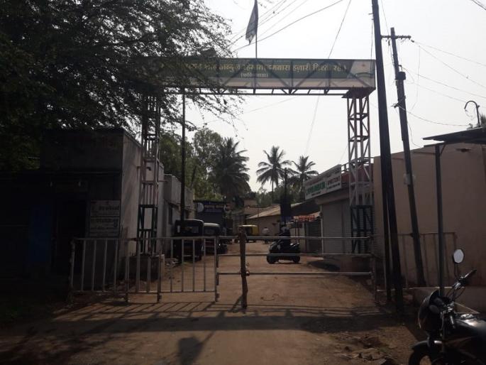 Two coronary patients were found in the city; Mukundnagar area municipal corporation 'locked' | नगरमध्ये दोन कोरनाचे रुग्ण आढळले; मुकूंदनगर परिसर महापालिकेने केला ‘लॉक’