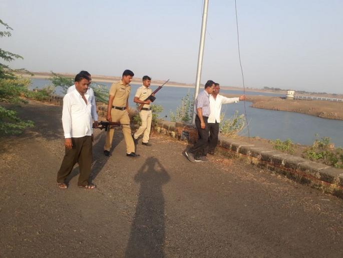 Note of Lokmat: Police officer deployed at Radha Dam | ‘लोकमत’च्या वृत्ताची दखल : मुळा धरणावर शस्त्रधारी पोलीस तैनात Note of Lokmat: Police officer deployed at Radha Dam | ‘लोकमत’च्या वृत्ताची दखल : मुळा धरणावर शस्त्रधारी पोलीस तैनात
