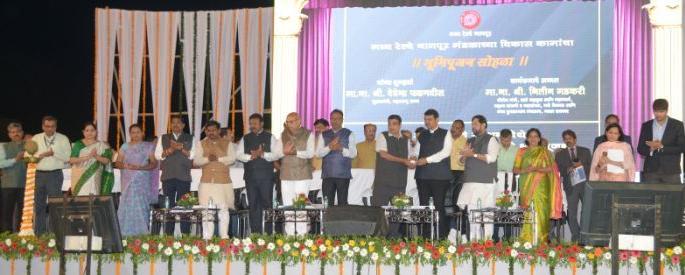 We did it in five years! Chief Minister blow to opposition | पाच वर्षांत आम्ही करून दाखविले ! मुख्यमंत्र्यांचा विरोधकांना टोला We did it in five years! Chief Minister blow to opposition | पाच वर्षांत आम्ही करून दाखविले ! मुख्यमंत्र्यांचा विरोधकांना टोला